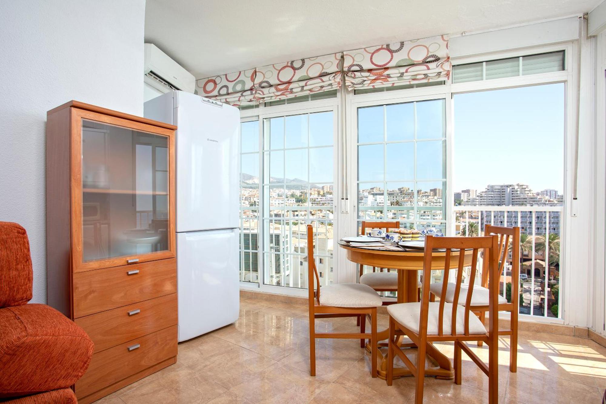 Apartamento Con Vistas Al Mar En Benalmadena Luaran gambar